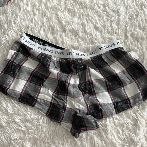 Victoria’s secret Pajama Shorts - Picture 3 of 3